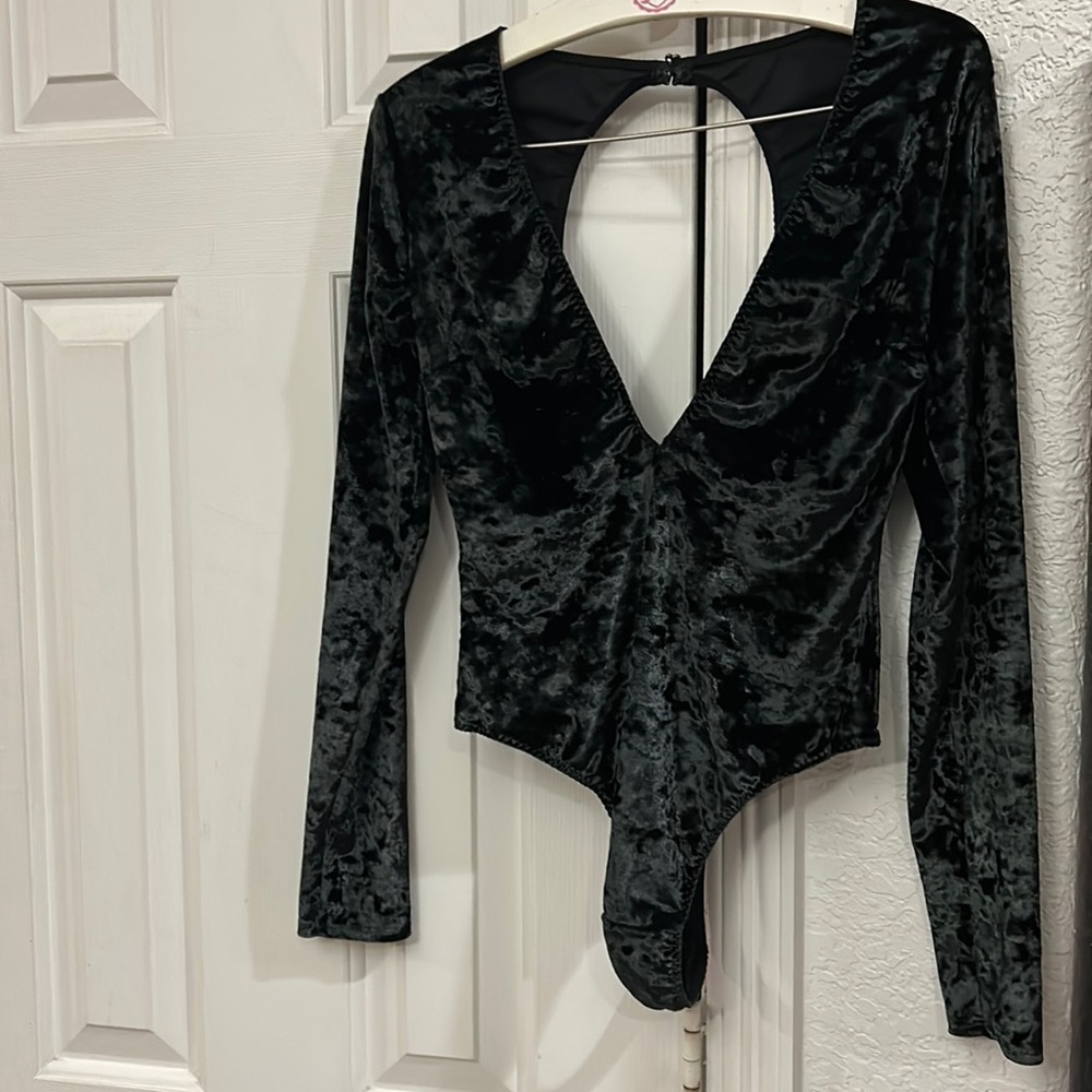 😍 SuperCute Victoria’s Secret bodysuit long sleeve velvet (velveteen) Black XS